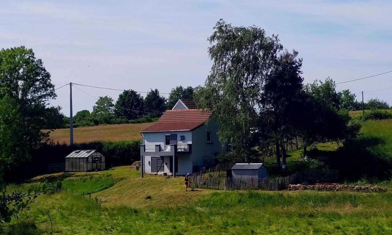 Maison Du Grand Moulin Saint-Aubin-en-Charollais Экстерьер фото